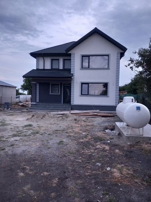 Vând Casa   Nouă