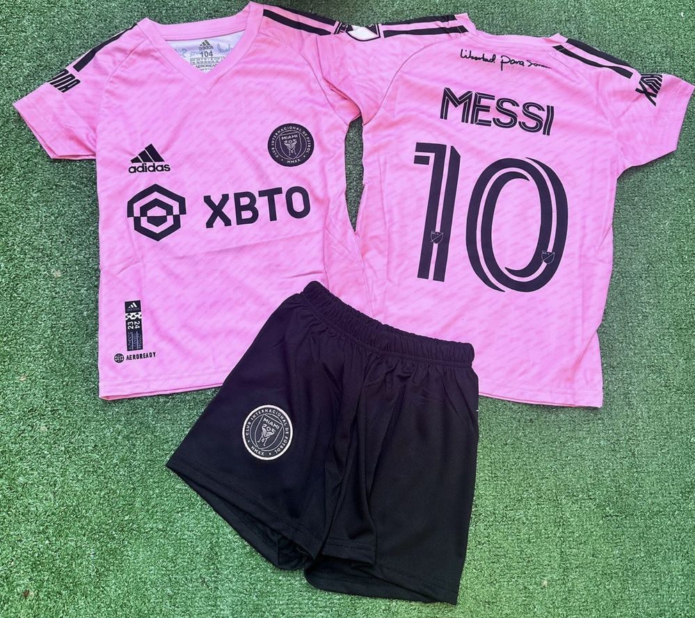 Oferta echipament fotbal copii masura 152 si 164 cm