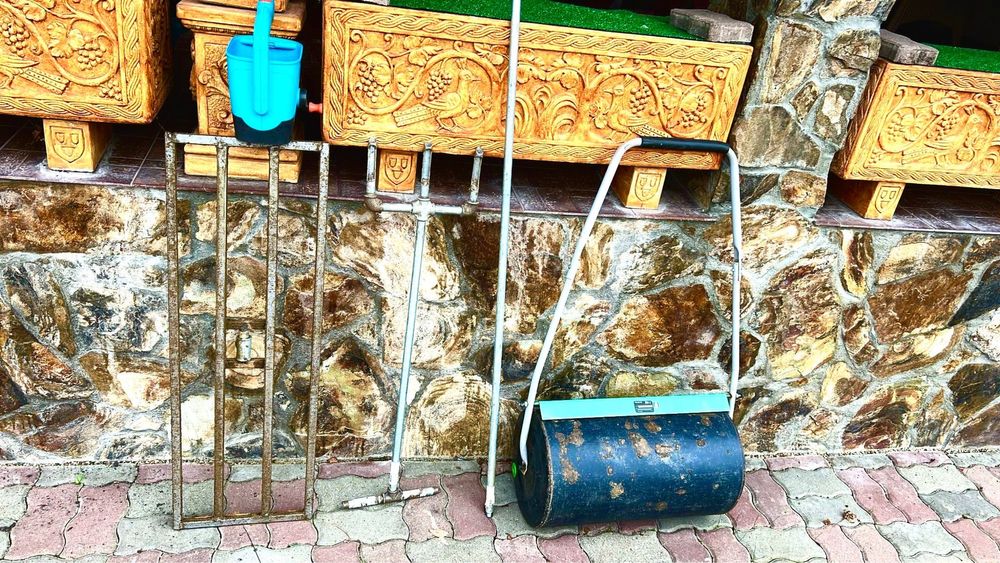 Scule pentru gazon