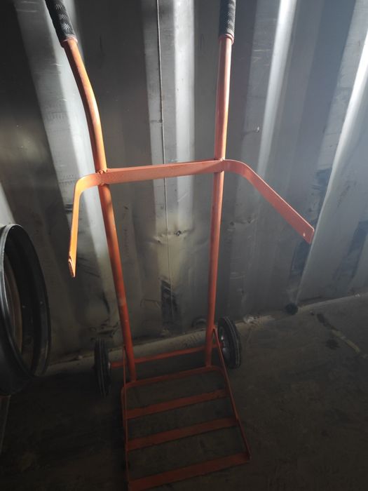 Тележка для перевозки баллона