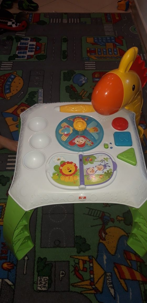 Музикална маса Fisher Price