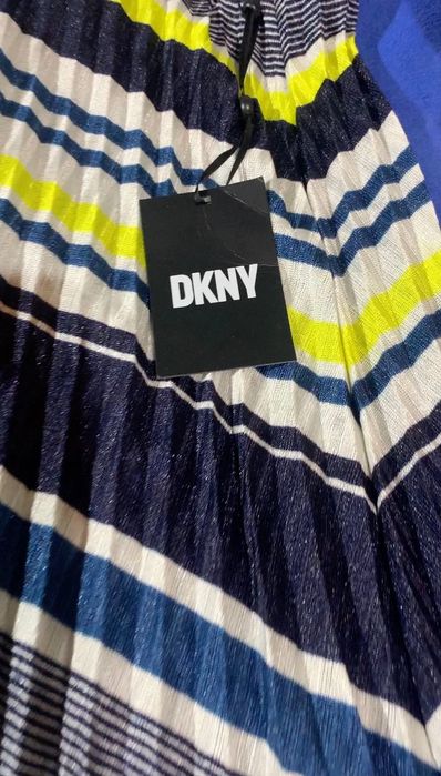 DKNY • Donna Karran New York
