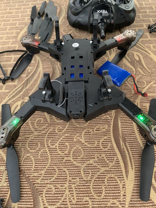 Drona Tekk Ghost, cu camera