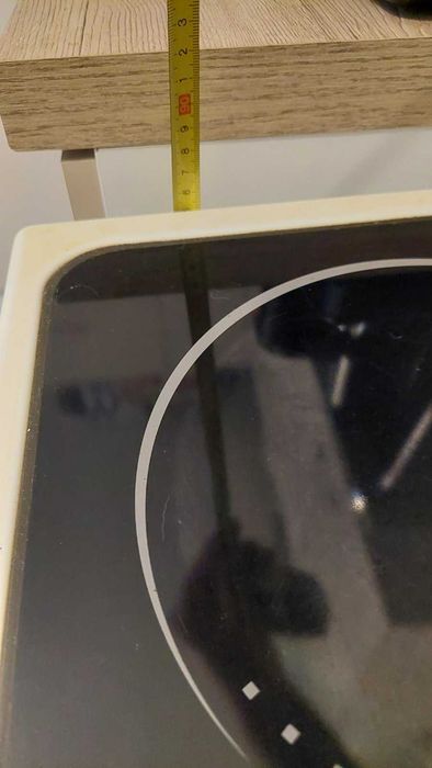 Продавам готварска печка "Снайге" стъклокерамичен плот и грил