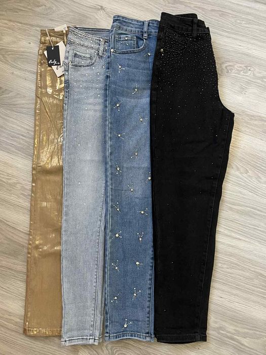 Чисто нови дамски дънки S/M – различни модели с камъни и ефекти