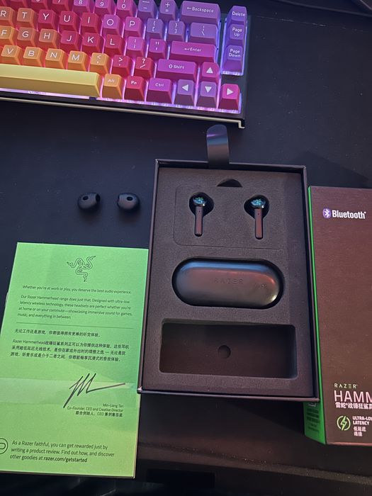 Razer hammerhead headphones