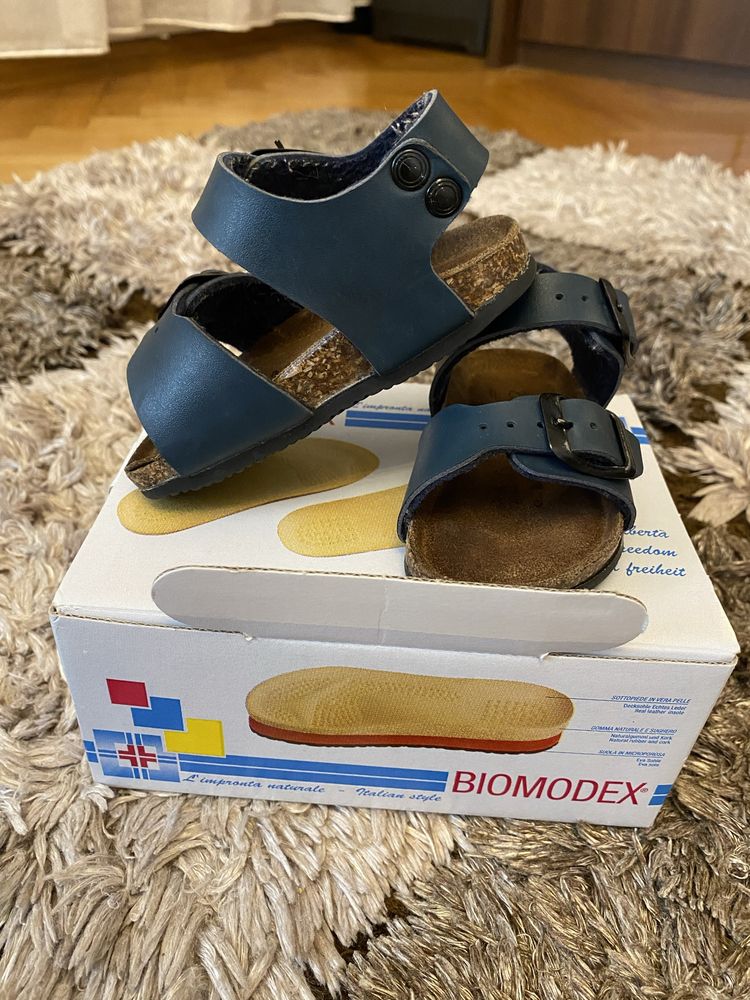 Papucei primi pasi biomodex