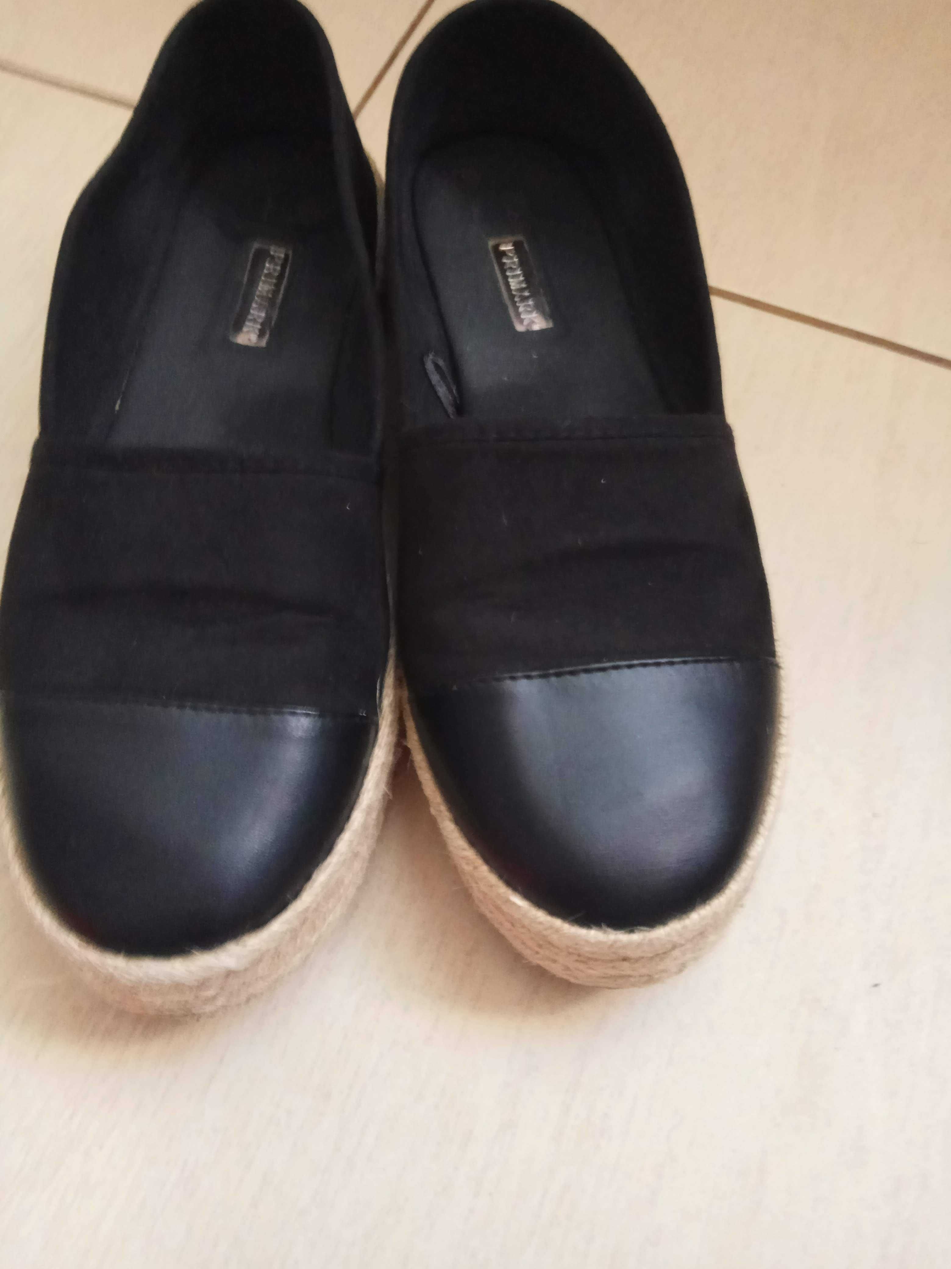 черни ежедневни ниски обувки PRIMARK номер 39-40