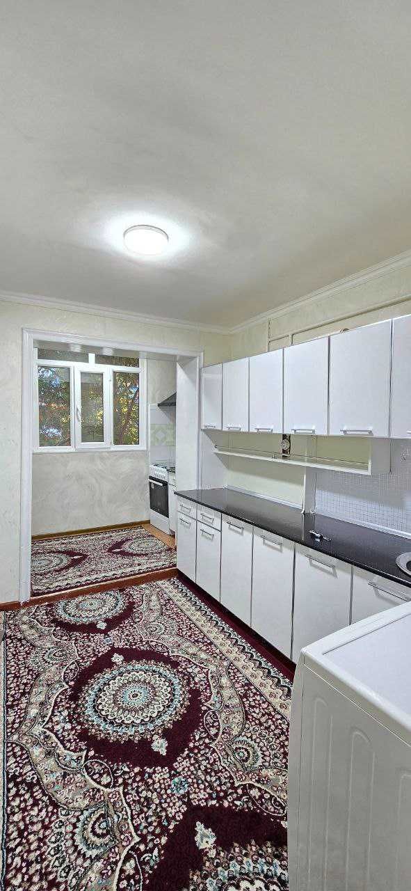Срочно продается 1 комнатная квартира. 8 квартал Чиланзарский район.