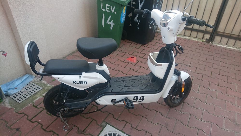 Scuter electric Kuba