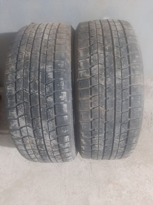 Резина зимняя 2 штуки размер 17