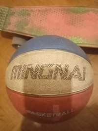 Мяч средний баскетбольный 2000 тг и мяч футбольный