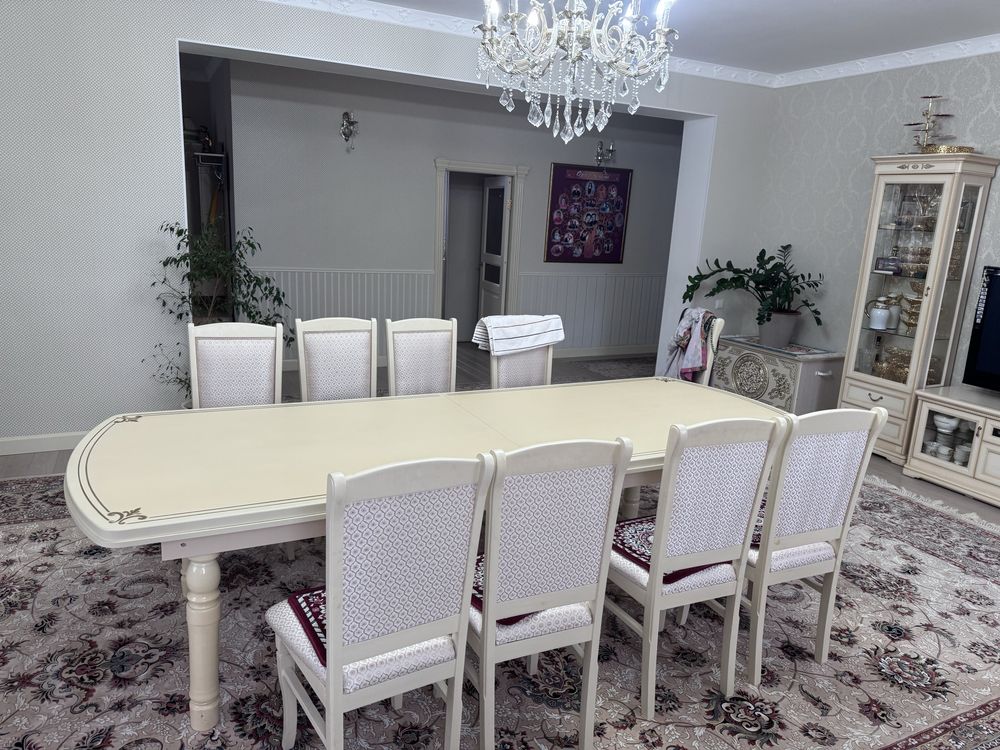 Продам стол гостевой