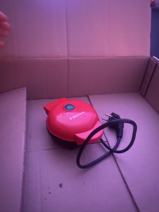 Мини вафельница электрическая