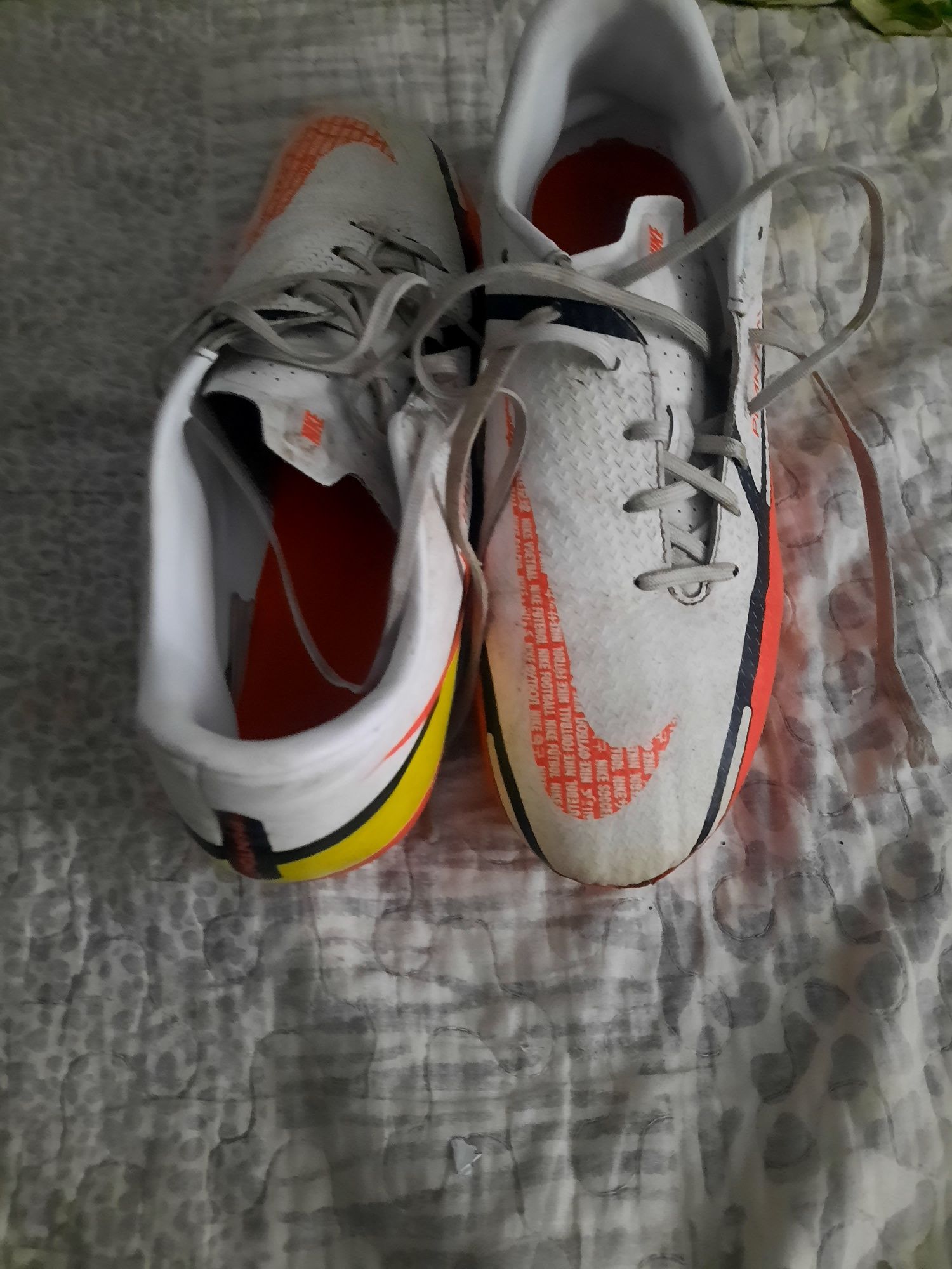 Ghete fotbal Nike Phantom marimea 40,5