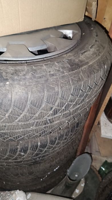 Cauciucuri de iarna cu jante 195 65 15