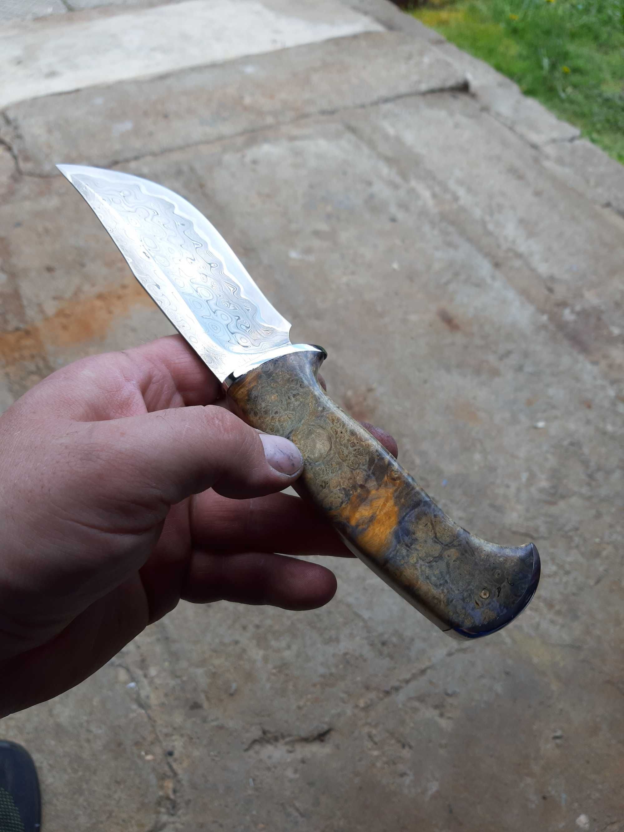 Нож от неръждаема Дамаск със сърцевина М398 от Владислав Чулан.