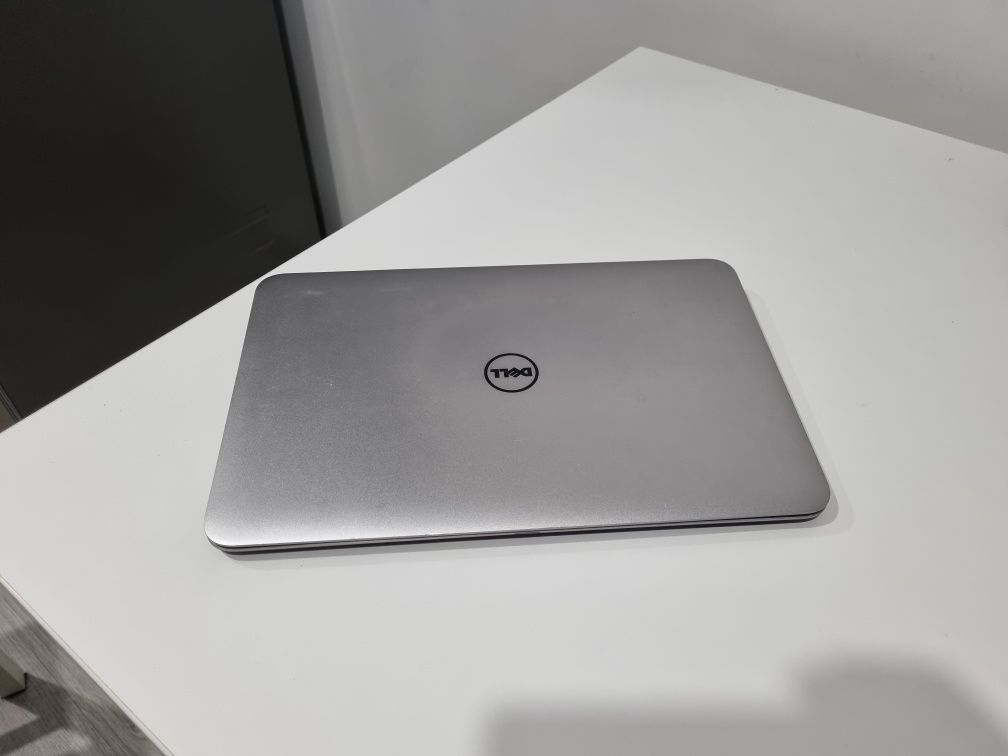 Laptop Dell xps perfect funcțional.