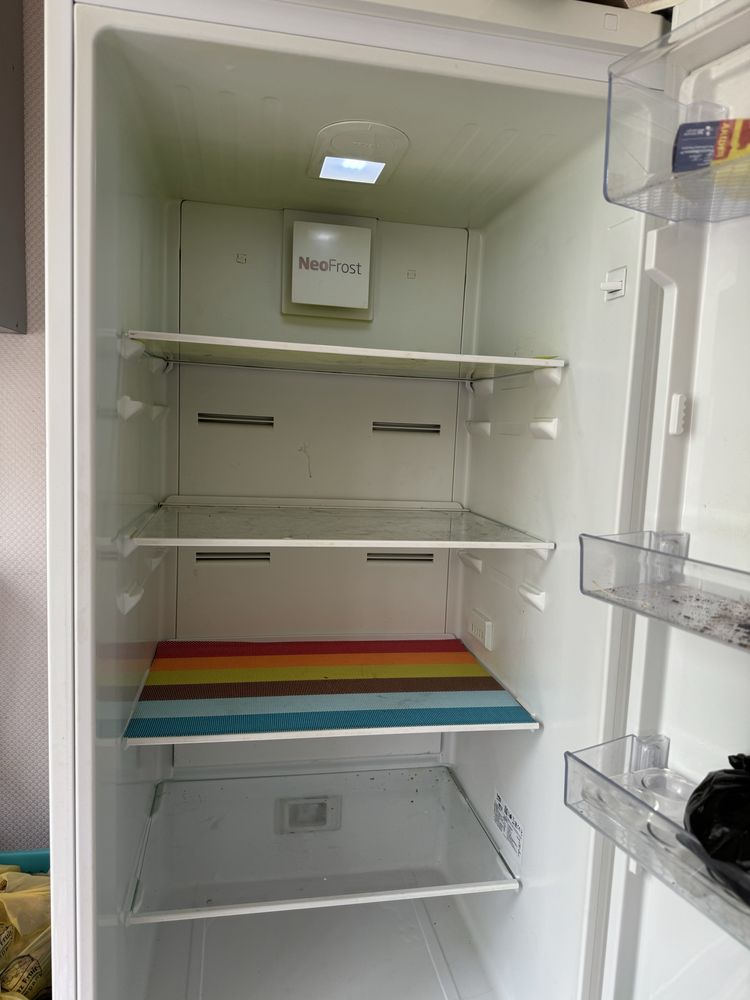 Холодильник сатылады, Беко фирмасы