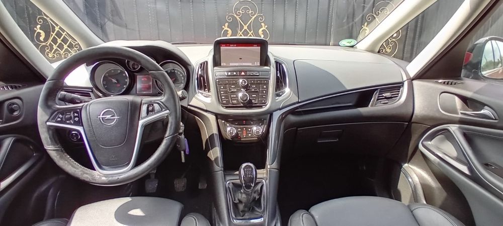 Opel zafira tourer