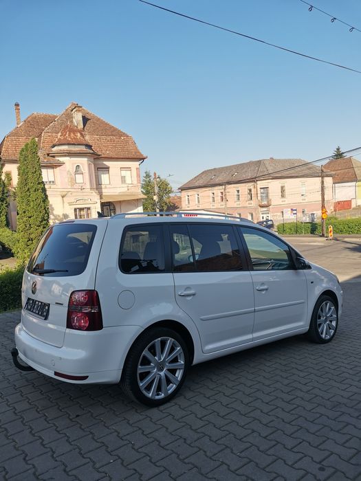 VW Touran R-Line Automatik