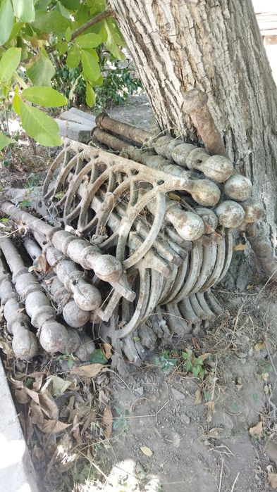 Продам чугунный литьевой декоративный заборчик 15 секций по одному мет