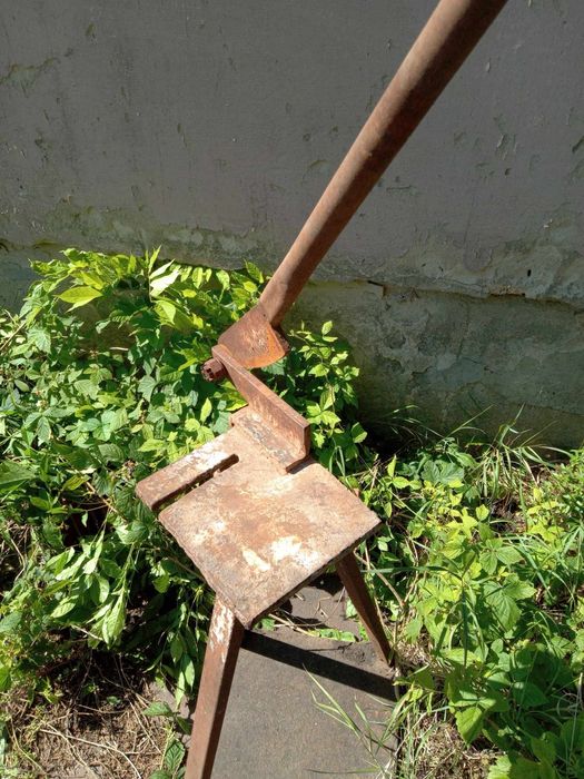 Ghilotinā foarfece de taiat tabla