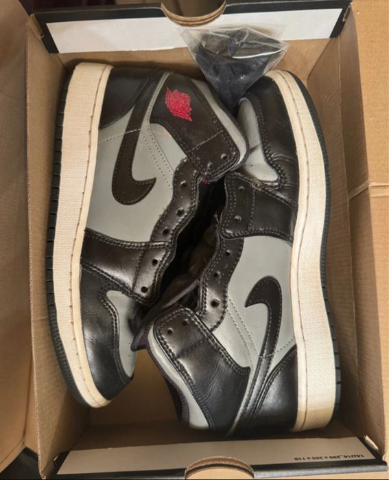 Jordan 1 mid shadow red 38.5