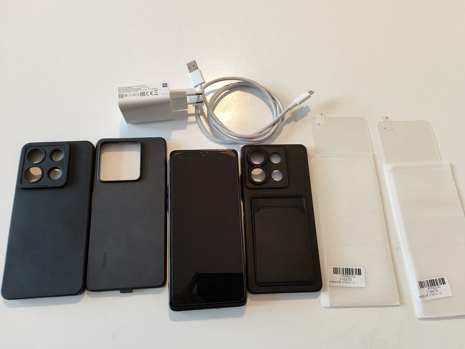 Перфектен Redmi Note 13 5G 8 RAM 256GB 2 SIM