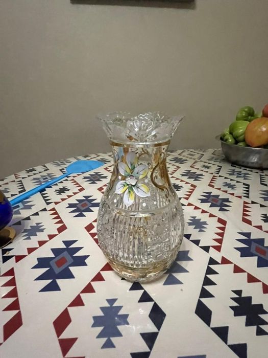 Продается ваза. Богемское стекло