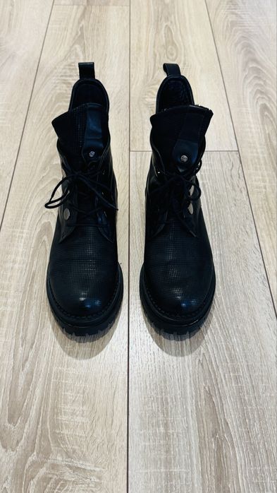 Ghete piele Benvenutti marime 40