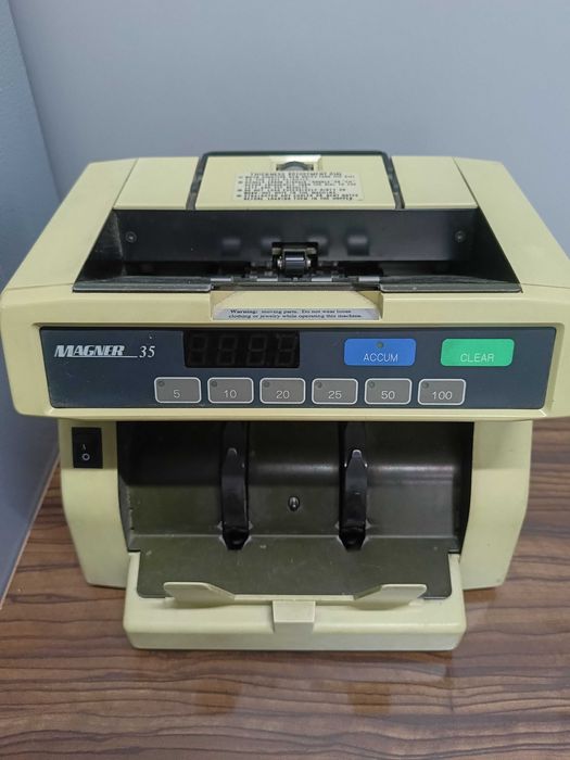 Машинка для счета денег Magner 35