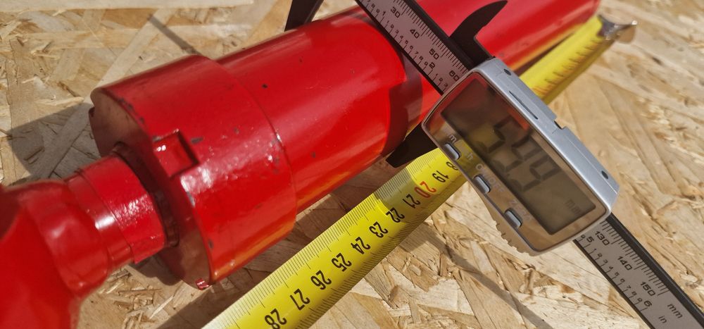 Cilindru hidraulic plug reversibil preț 400 lei se poate trimite prin