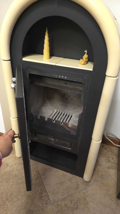 Камина с керамични плочи