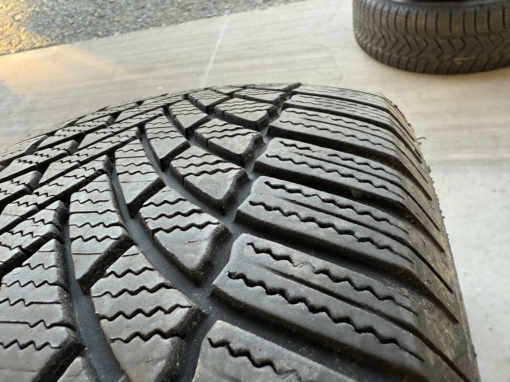 4бр. Зимни Гуми С Борд 235/55R/18 -BRIDGESTONE- DOT:3822- 5.7мм+5.3мм
