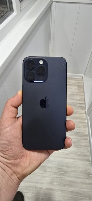 Продам Айфон 15 про Макс