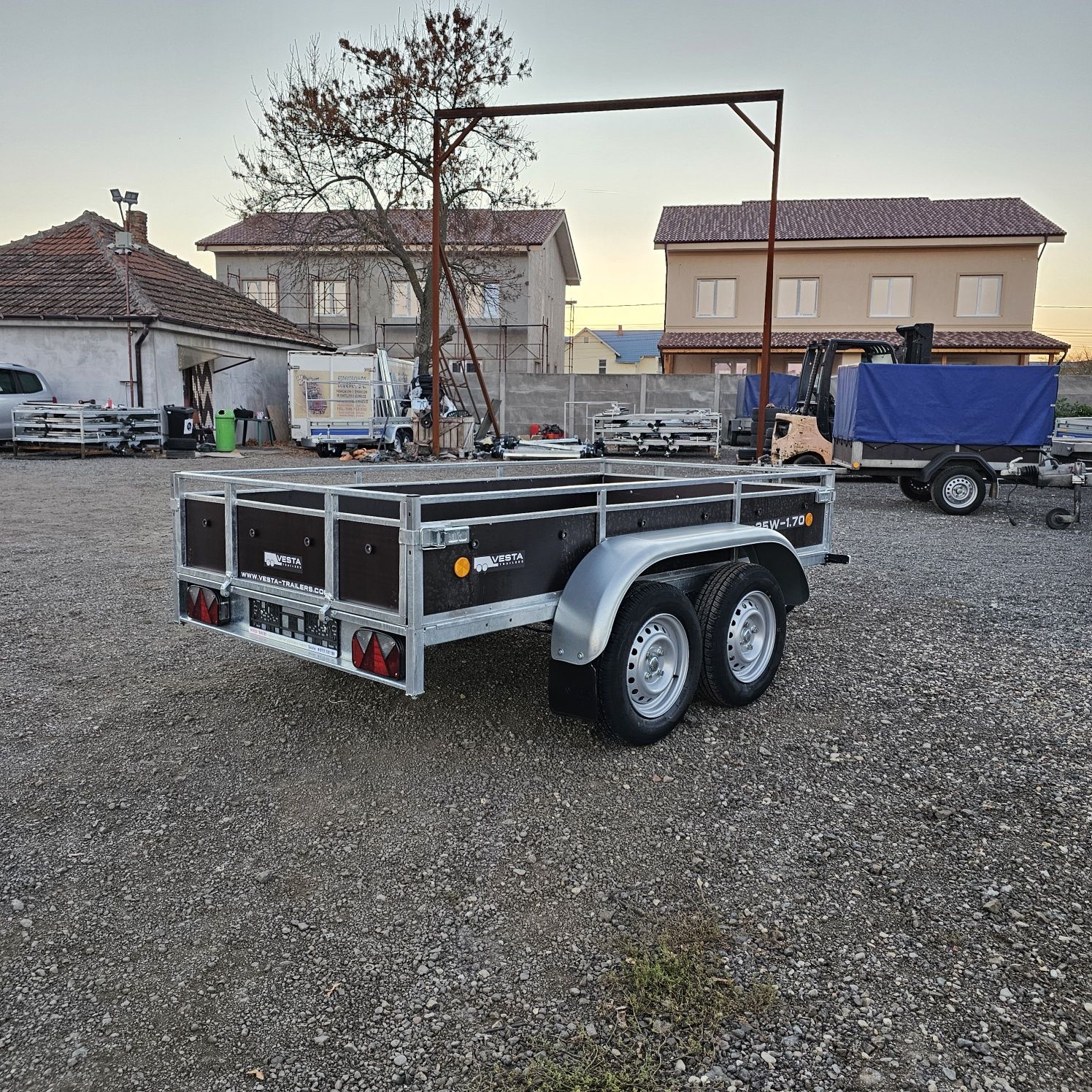 Vesta Light 25 W  1,300 kg