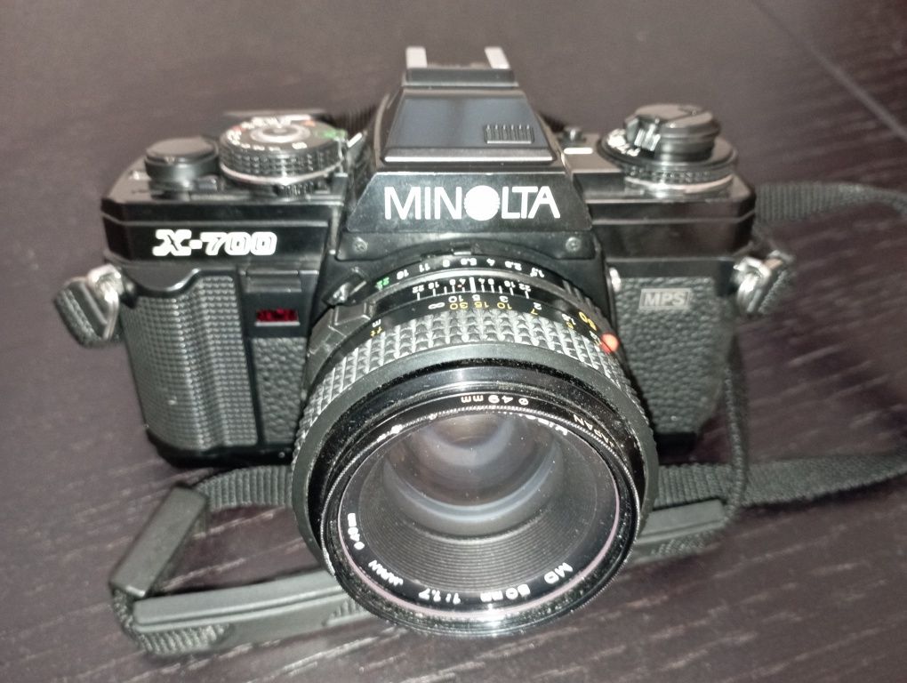 Minolta X700 + Minolta MD 50mm