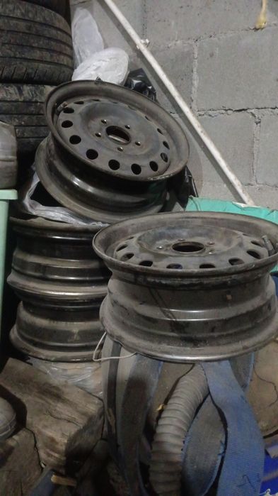 Продам диски от мазды Кронос