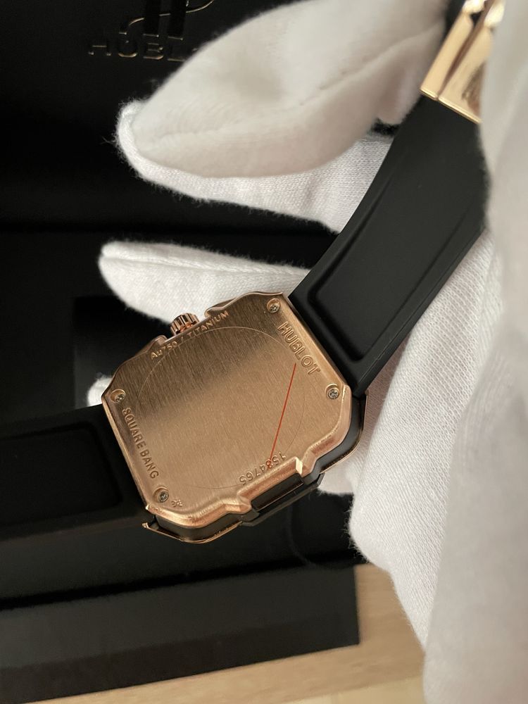 Часовник Hublot /Хъблот/ Модел: Square Bang Unico King Gold