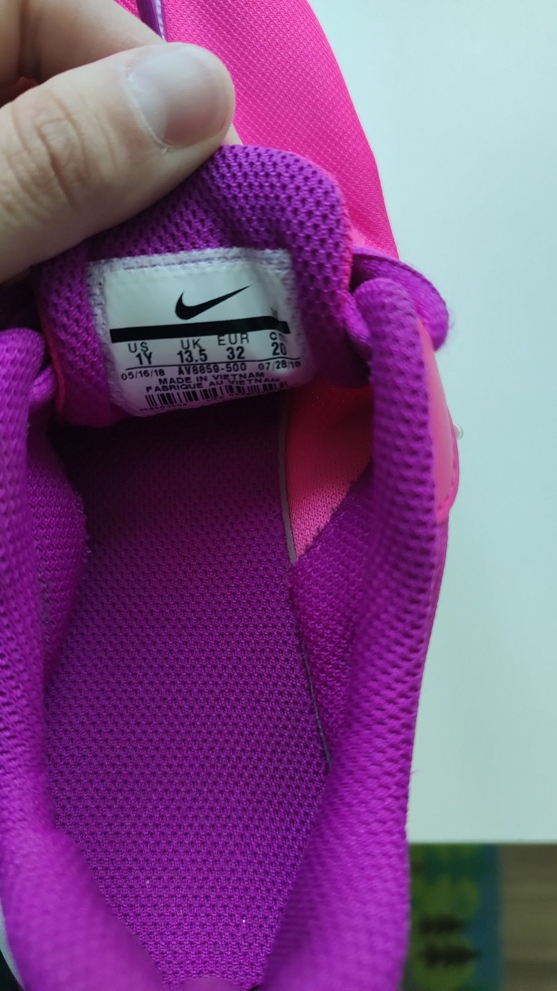 Nike маратонки 32 номер