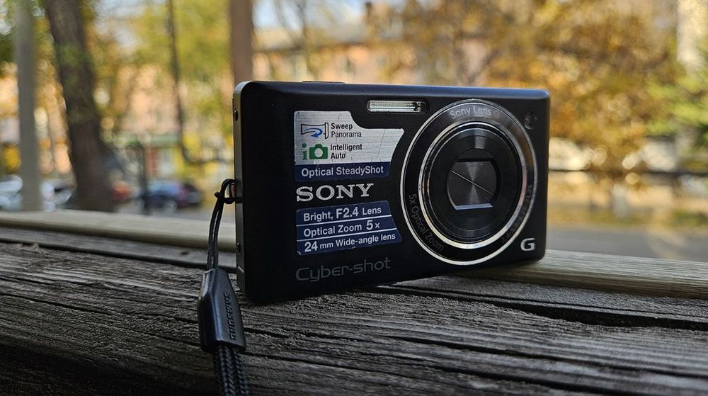 цифровой фотоаппарат Sony Cyber-Shot