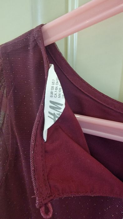 Рокля на H&M (цвят: бордо) ръст 122 - 128