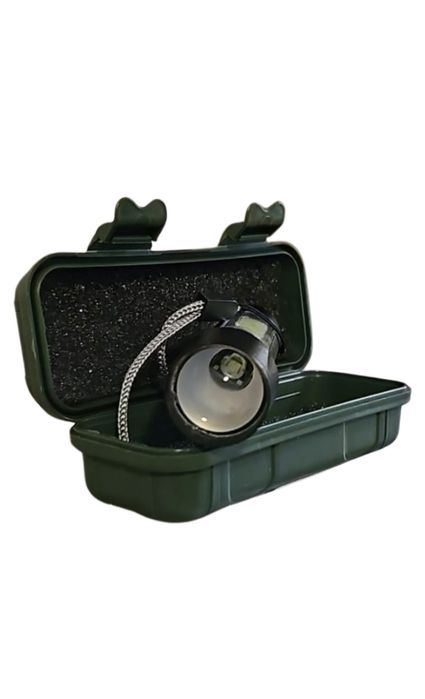 Lanterna tactica cu acumulator incarcare usb si cutie de transport