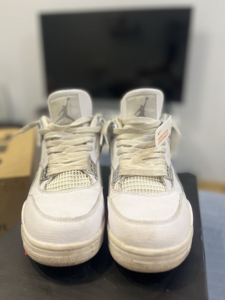Air Jordan 4 Pure Money