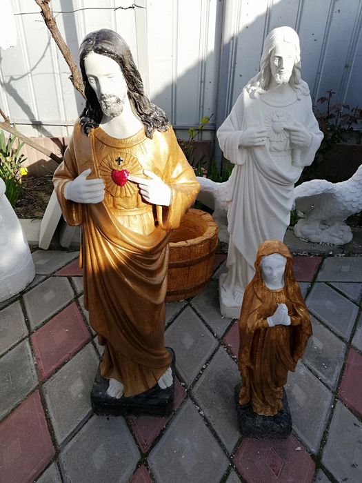 Statuie cu Isus de vanzare