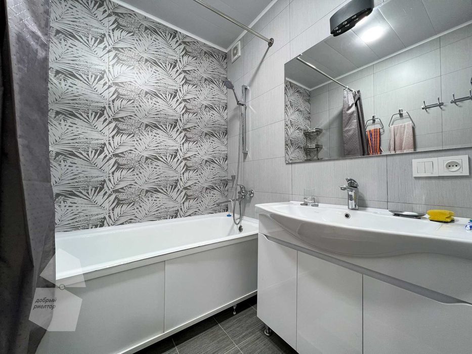 (Добрый) Хамида Олимджана, 80 м², 3/18/18, С панорамным видом