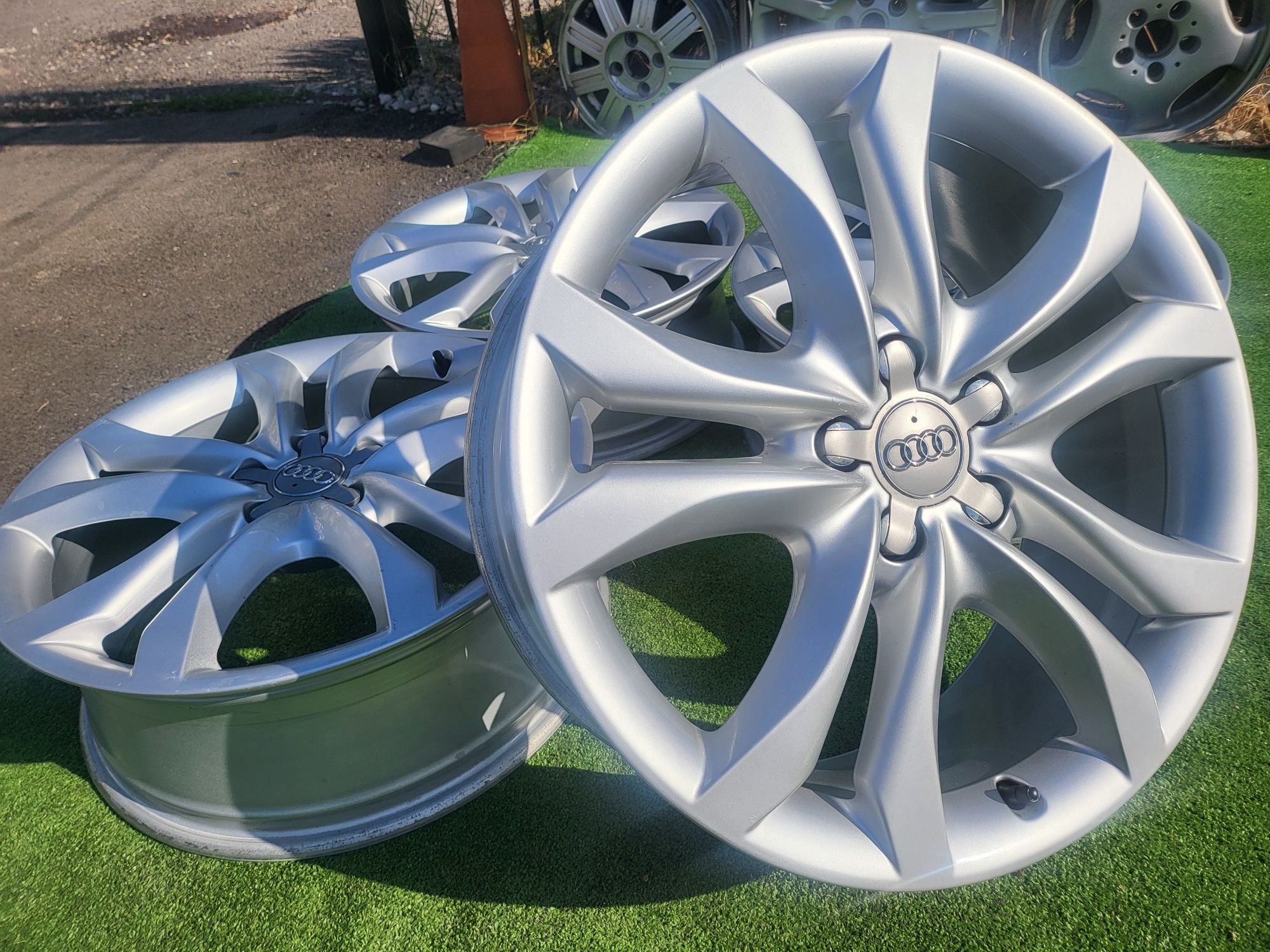 Оригинални лети джанти 19 5х112 Audi