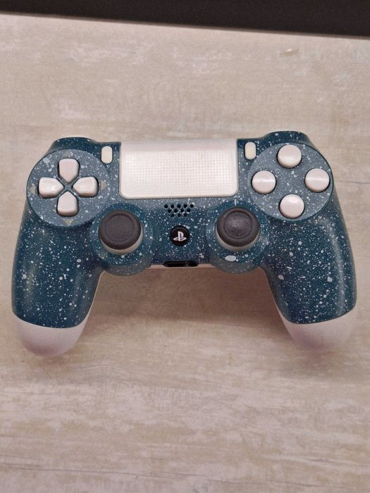 PlayStation 4 по договаряне с 6 игри и контролер пс4