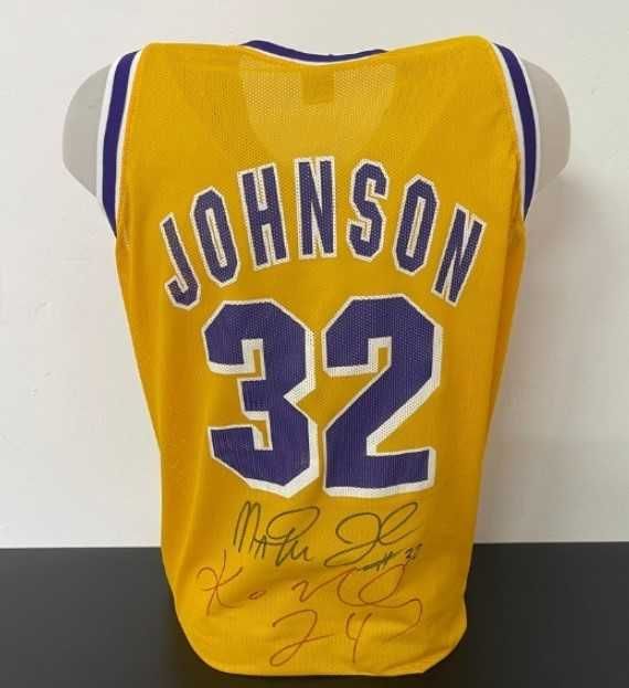 Tricou LA Lakers semnat de Kobe Bryant si  Magic Johnson - COA